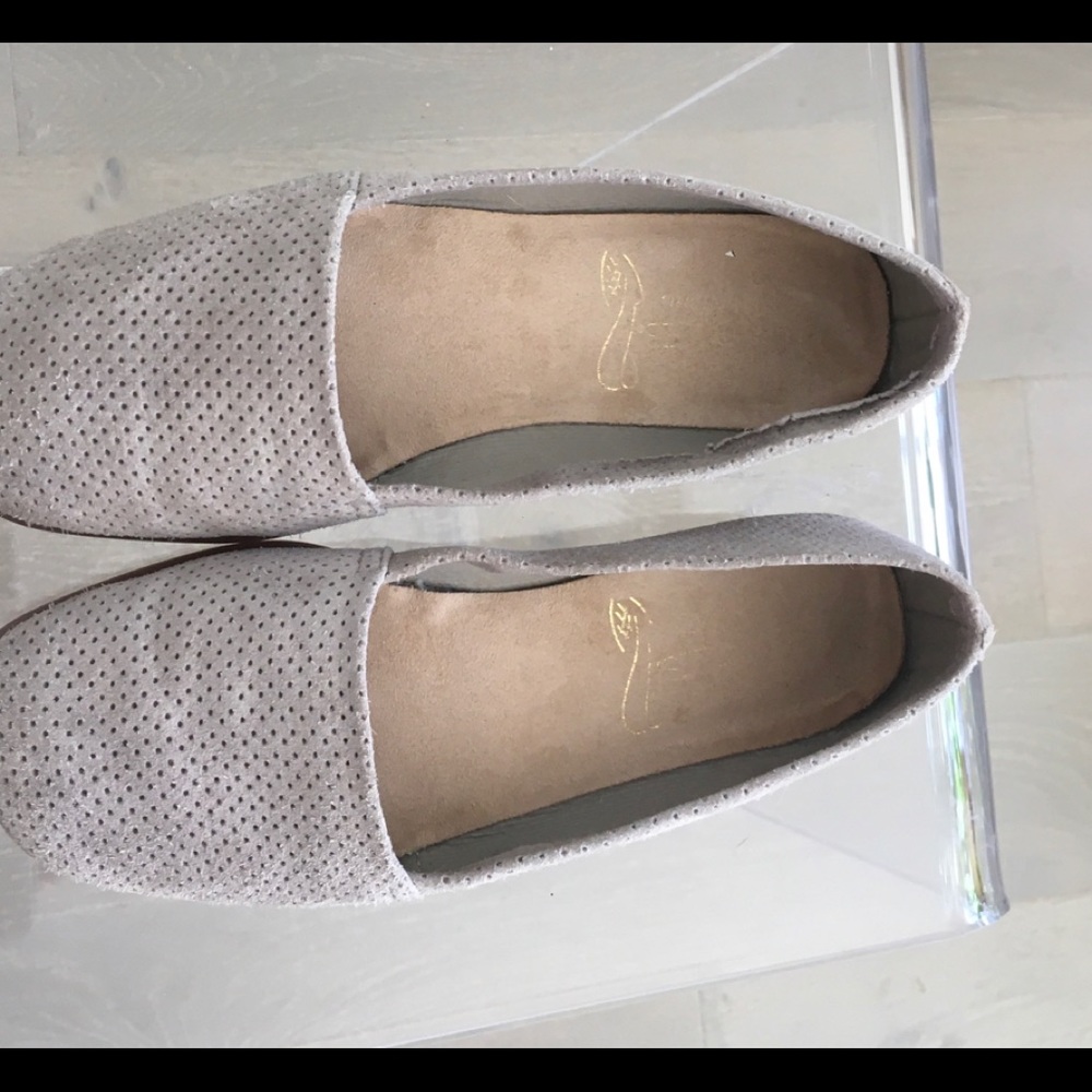 Greige Suede Aerosoles